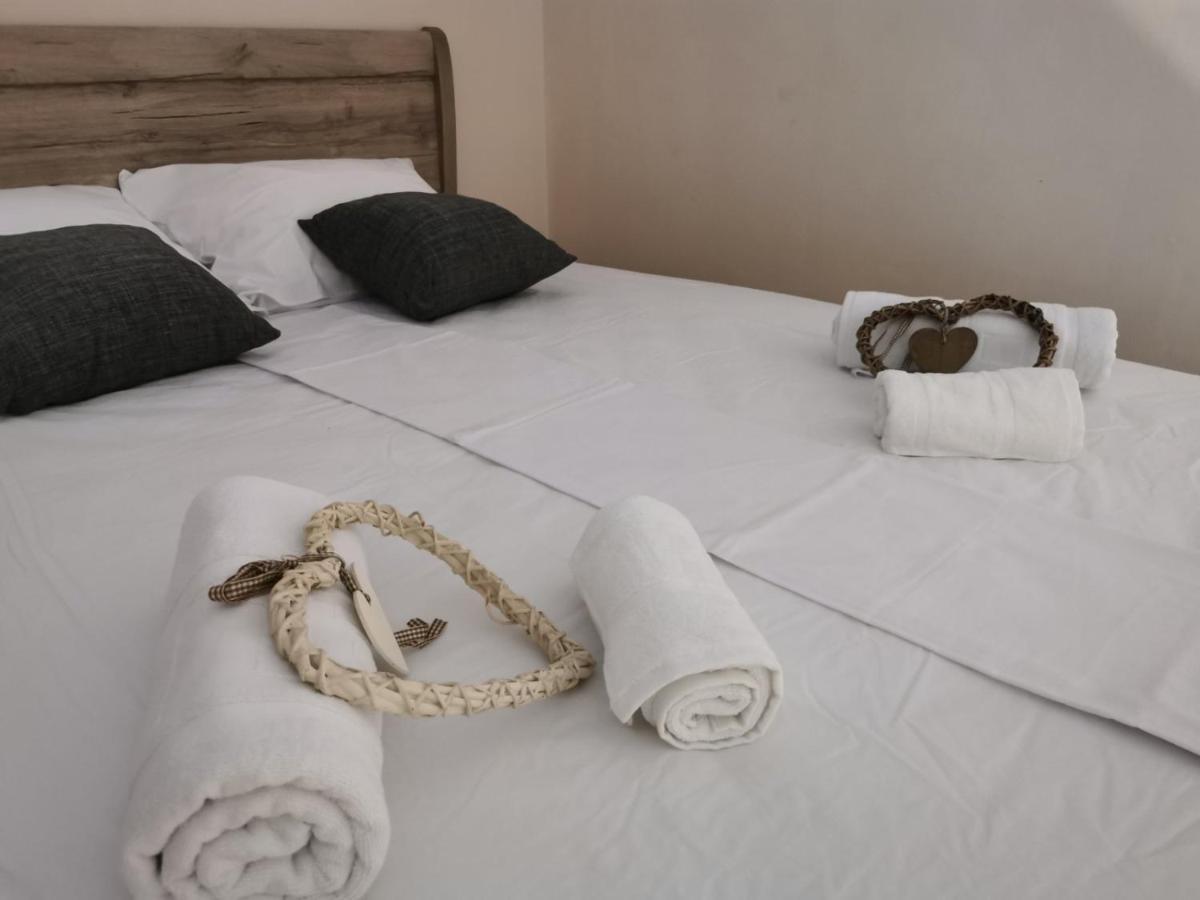 Hotel Capital Lux ニドリ エクステリア 写真